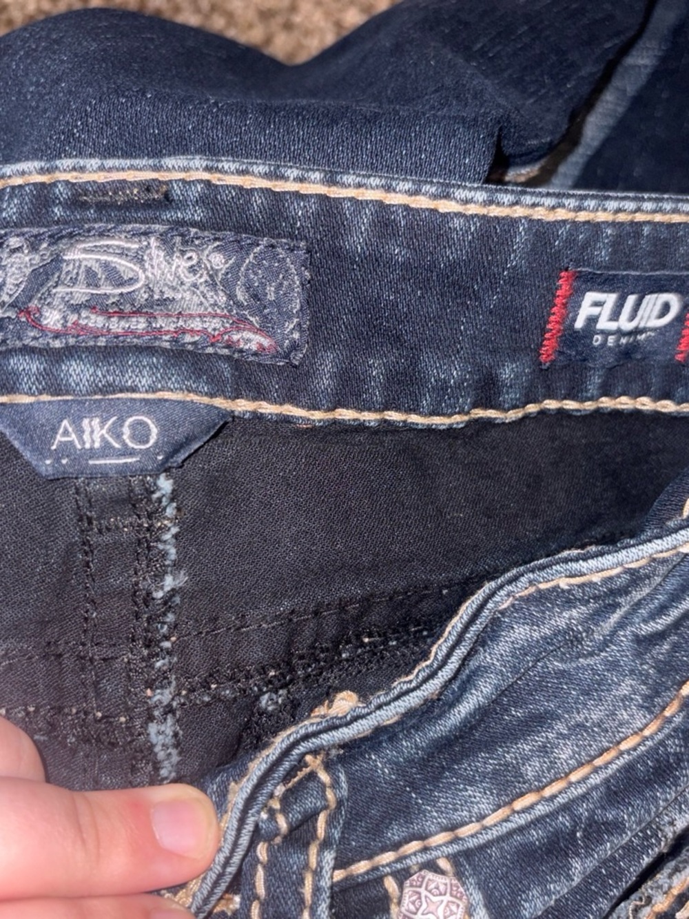 Women’s Dark Blue Embroidered Pocket Silver Jeans - Picture 3 of 4